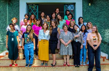 (Português do Brasil) Em comemoração ao Dia da Mulher, AFESU oferece Workshop de Estilo para as colaboradoras